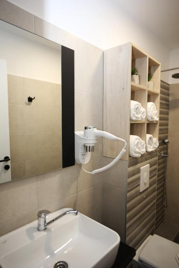 Apartments Artee Free Garage Parking 塞拉耶佛 外观 照片